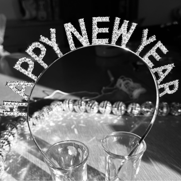 HAPPY NEW YEAR TIARA - Picture 5 of 14